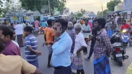 லால்குடி: குடி போதை மறுவாழ்வு மையத்தில் இளைஞர் உயிரிழப்பு - மரணத்திற்கு உரிய நடவடிக்கை எடுக்க கோரி உறவினர்கள் தாளக்குடியில் சாலை மறியல்