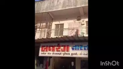 ઊંઝા: શહેરમાં બજરંગ નાસ્તા હાઉસમાં પીવાના પાણીમાં કચરો જોવા મળતા નગરપાલિકાએ રૂ.15,000નો દંડ ફટકાર્યો