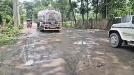 মৰঙী: ৩৯নং ৰাষ্ট্ৰীয় ঘাইপথত সৃষ্টি হৈছে প্ৰকাণ্ড গাঁতৰ, কাণসাৰ নাই বিভাগীয় কৰ্তৃপক্ষৰ, ৰঙাজানত ক্ষোভ ৰাইজৰ #jansamasya