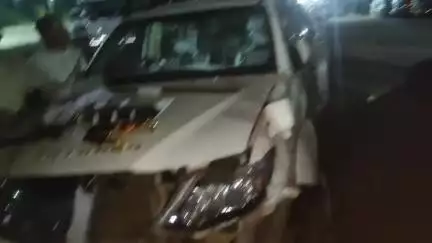 सुमेरपुर: फिल्मी स्टाइल में चकमा देकर सुमेरपुर थाने का हिस्ट्रीशीटर हुआ फरार, पुलिस को गाड़ी के साथ मिली बड़ी मात्रा में हथियार