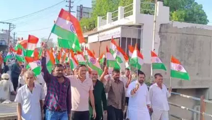 ભેસાણ: બિલખા ખાતે ત્રિરંગાયાત્રા યોજવામાં આવી હતી