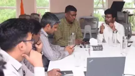 தாம்பரம்: திருநீர்மலை ஏரியினை தூர்வாரி பணிகளை துரிதப்படுத்த ஆய்வு கூட்டம் மெப்ஸ்-ல் கலெக்டர் தலைமையில் நடைபெற்றது