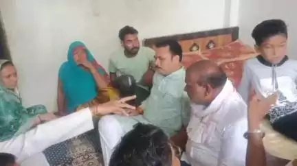 बागली: बागली विधायक मुरली भंवरा ने पीड़ित परिवार से मुलाकात की, सख्त कार्रवाई का दिलाया भरोसा