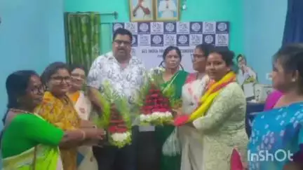 শালতোড়া: বাঁকুড়ায় সাংগঠনিক জেলাTMC নবনির্বাচিত সভাপতি ও চেয়ারম্যানকে সংবর্ধনা প্রদান করল শালতোড়া ব্লক মহিলা তৃণমূল কংগ্রেস