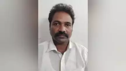 ஊத்துக்கோட்டை: வட்டாட்சியர் அலுவலகத்தில் நடைபெற்ற ஜமாபந்தியில் பட்டா நம்பர் மாற்ற விவசாயிடம் ₹1000 பணம் பெற்ற போலி VAO கைது