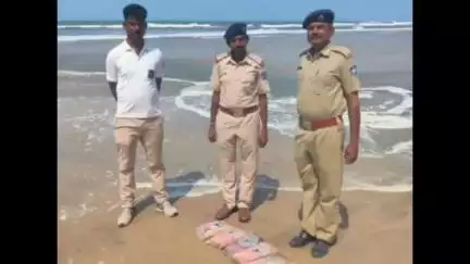 અબડાસા: પિંગલેશ્વર દરિયામાંથી સાત ચરસના પેકેટ બિનવારસુ મળી આવ્યા
