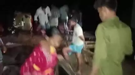 জলঙ্গি: ঝাউদিয়া গ্রামে আগুনে পুড়ল ব্যক্তির বাড়ি, ক্ষয়ক্ষতির পরিমাণ প্রায় 2 লাখ টাকা