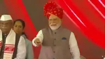 माननीय प्रधानमंत्री #narendramodi जी ने अमृत भारत स्टेशन योजना के अन्तर्गत देशनोक सहित 103 अमृत स्टेशनों का  उद्घाटन किया। साथ ही देश को विभिन्न रेल परियोजनाओं की सौगात दी। 
#AmritStation #railminindia #pibindia