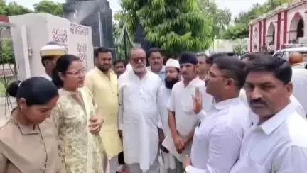 सुल्तानपुर: सुल्तानपुर-वाराणसी राजमार्ग का काम 12 साल से अधूरा हनुमानगंज ओवरब्रिज और कामतागंज तक सड़क निर्माण अटका