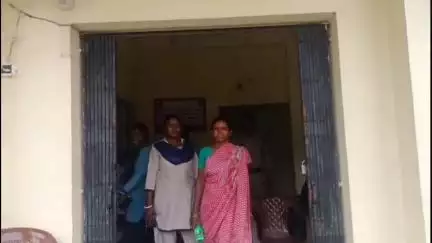 আউশগ্রাম ২: চোলাই মদ বিক্রির প্রতিবাদে সরব এলাকাবাসী, অবশেষে উত্তর রামনগর থেকে ৪০ লিটার চোলাই মদ সহ একজন মহিলাকে গ্রেপ্তার করল পুলিশ