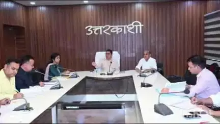 डुंडा: डीएम उत्तरकाशी ने अधिकारियों को 60 प्रतिशत जल संरक्षण और संवर्धन से संबंधित कार्यों पर केंद्रित करने के दिए निर्देश