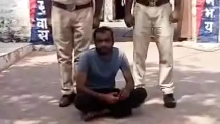 सावर: सावर थाना पुलिस ने हथकड़ी शराब जब्त कर एक आरोपी को किया गिरफ्तार