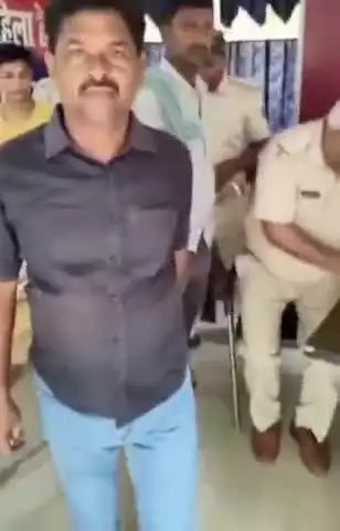 घाट कुसुंभा: शेखपुरा में दो नाबालिग लड़कियों के अपहरण मामले में दो आरोपी गिरफ्तार, मुख्य आरोपी अभी भी फरार