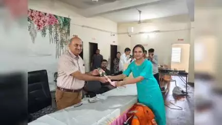 કાલાવાડ: કલેક્ટર કેતન ઠક્કરની અધ્યક્ષતામાં શહેરના ટાઉનહોલ ખાતે સેલ્ફ ડીફેન્સ ટ્રેનીંગ યોજાઈ