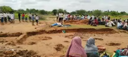 ಜಗಳೂರು: ಮರಿಕುಂಟೆ ಗ್ರಾಮದಲ್ಲಿ ಮನರೇಗಾ ಕೆಲಸನಿರತ ಕೂಲಿ ಕಾರ್ಮಿಕ ಸ್ಥಳದಲ್ಲೇ ಸಾವು