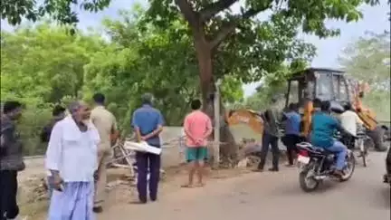 ବାଲିପାଟଣା: ବନମାଳିପୁର ଠାରେ ସରକାରୀ ଜମିରୁ ଜବର ଦଖଲ ଉଚ୍ଛେଦ