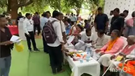 अन्तागढ़: कोयलीबेड़ा में आयोजित समाधान शिविर में कांकेर सांसद भोजराज नाग और अंतागढ़ विधायक विक्रम उसेंडी हुए शामिल
