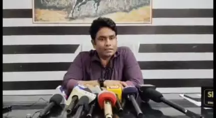 কলগাছিয়া: হোষ্টেলত ছাত্ৰীক আবদ্ধ কৰি ৰখা অভিযোগ সন্দৰ্ভত কলগাছিয়াত ইডেন একাডেমীৰ সঞ্চালক শ্বহিদুল আলমৰ সংবাদমেল