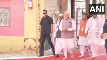 बीकानेर PM श्री नरेंद्र मोदी जी ने मां करणी जी के दर्शन कर 26 हजार करोड़ की विकास परियोजनाओ को राष्ट्र को समर्पण किया
