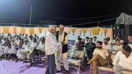 તાલાળા: તાલાલાગીર તાલુકાના ખિરધાર ગામે આહીરસમાજના નવનિર્મિત ભવનના લાભાર્થે કાનગોપી ઉત્સવના આયોજનમા અગ્રણીઓની હાજરી#