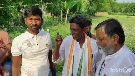 হরিশ্চন্দ্রপুর ২: কাশ্মীরে কাজে গিয়ে নিখোঁজ ডাটিওন গ্রামের শ্রমিক, পরিবারের সঙ্গে দেখা করলেন প্রতিমন্ত্রী