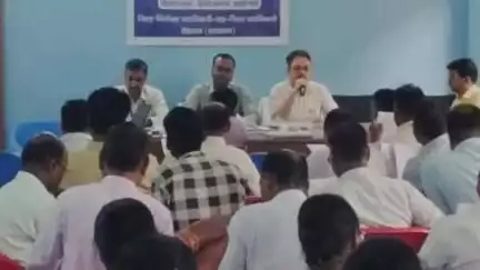 अकोढ़ी गोला: अकोढ़ीगोला प्रखंड में बीएलओ का दो दिवसीय प्रशिक्षण शिविर आयोजित किया गया