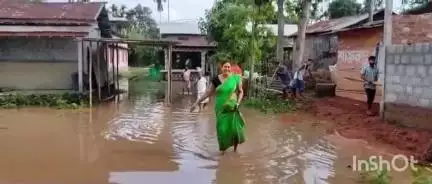 উত্তৰ গুৱাহাটী ভাগ: বাইহাটা চাৰিআলিত কৃত্ৰিম বানপানী,১৫ নং ৰাষ্ট্ৰীয় ঘাইপথৰ ক্ষুদ্ৰ পলহাত কৃত্ৰিম বান,ৰাইজৰ হাহাকাৰ