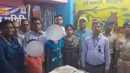 रक्सौल: रक्सौल प्रखंड क्षेत्र में विभिन्न प्रतिष्ठानों में जांच अभियान चलाकर विशेष धावा दल ने दो बाल श्रमिकों को मुक्त कराया