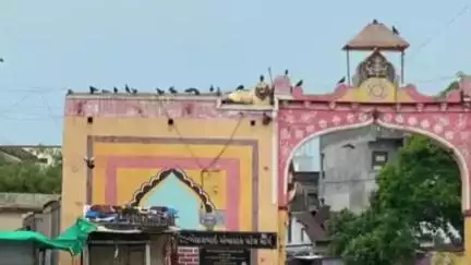 શિનોર: સીમડી પ્રાથમિક આરોગ્ય કેન્દ્ર ખાતે બ્લડ ડોનેશન કેમ્પ યોજાયો