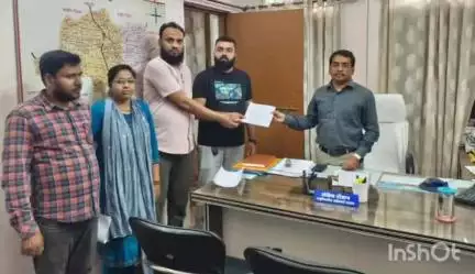 केशकाल: केशकाल के स्टेट बैंक में पार्किंग व्यवस्था दुरुस्त करवाने के लिए पार्षदों ने एसडीएम को सौंपा ज्ञापन
