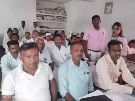 गुरुआ: गुरुआ में शिक्षा सेवकों व तालीमी मरकजों का उन्मुखीकरण कार्यक्रम आयोजित