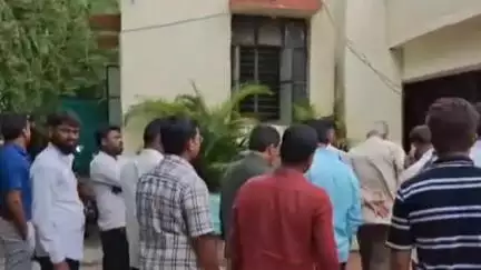 अंबाजोगाई: भोगवटा धारकांची नोंद मालकी हक्कात घ्या मा. नगराध्यक्ष मोदी नेतृत्वात उपविभागीय अधिकाऱ्यांना निवेदन #Jansamasya