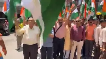 जोगिंदर नगर: सेना के सम्मान में जोगिंदरनगर में निकाली गई विजय तिरंगा रैली, पाकिस्तान के खिलाफ कार्रवाई को सराहा #OperationSindoor