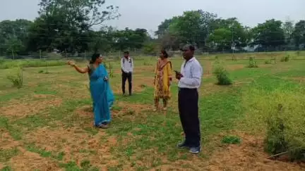 भंडरा: भीठा पंचायत में योजनाओं की प्रगति को लेकर बीडीओ ने किया निरीक्षण, एक सप्ताह में कार्य पूरा करने का निर्देश दिया