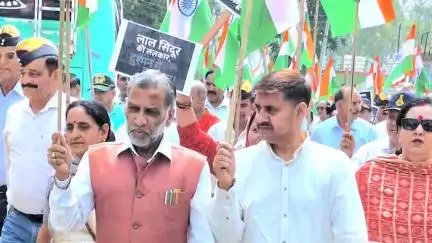 झंडूता: भारतीय सेना के सम्मान और ‘आॅपरेशन सिंदूर’ की सफलता के उपलक्ष्य में वीरवार को झंडूता विधानसभा क्षेत्र में तिरंगा यात्राएं