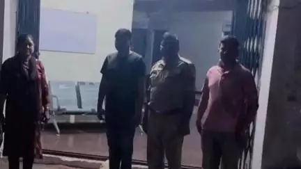 चौकी पठा पुलिस ने गुमशुदा बालिका को ढूंढकर परिजनों को सौंपा