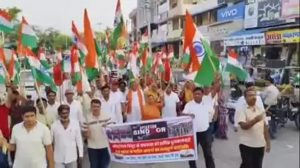 सुमेरपुर: तगतगढ़ शहर में सेना के सम्मान में निकली भव्य तिरंगा यात्रा, मंत्री कुमावत भी रहे मौजूद, लगे भारतीय सेना जिंदाबाद के नारे