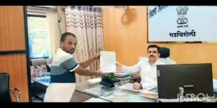 सिरोंचा: समाज कल्याण शाळेतील आर्थिक शोषण प्रकरणी सागर मुल्कला यांचे जिल्हाधिकारी यांना निवेदन
