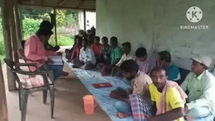 নয়াগ্রাম: বিধানসভা নির্বাচনকে পাখির চোখ করতে বালিগেড়িয়াতে বিজেপির দলীয় কর্মীদের নিয়ে আয়োজিত হল গুরুত্বপূর্ণ বৈঠক