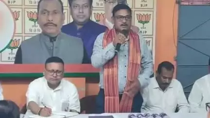 কোচবিহার ২: প্রধানমন্ত্রীর জনসভা সফল করতে কুচবিহারে প্রস্তুতি বৈঠক করলে বিজেপি, উপস্থিত রাজ্য সম্পাদক