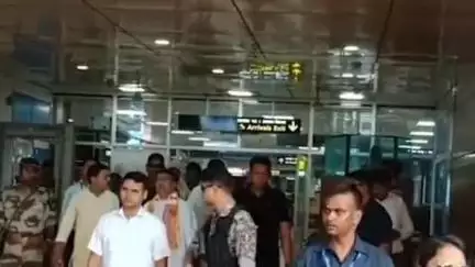 নকশালবাড়ি: মুখ্যমন্ত্রী ভোট ব্যাঙ্কের রাজনীতি করে পশ্চিমবঙ্গের হিন্দুদের দুরবস্থা করেছ, বাগডোগরা বিমানবন্দরে মন্তব্য শুভেন্দুর