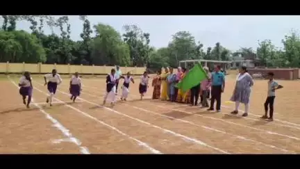 धरहरा: गांधी मैदान धरहरा में मशाल खेल प्रतियोगिता का शुभारंभ