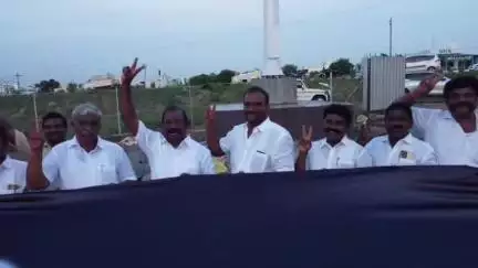 சின்ன சேலம்: சின்னசேலத்தில் எடப்பாடி பழனிசாமி பங்கேற்கும் நிகழ்ச்சிக்கான ஏற்பாடுகள் தொடர்பாக அதிமுக மாவட்ட செயலாளர் ஆய்வு
