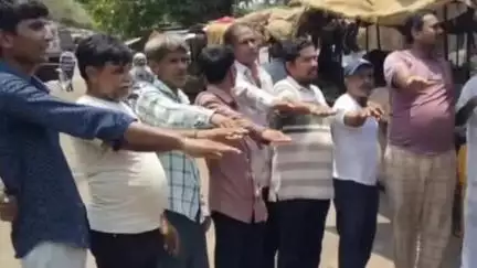 ધંધુકા: વિશ્વ પર્યાવરણ દિવસ પખવાડિયા નિમિતે ધંધુકામાં સ્વચ્છતાના શપથ; શાક માર્કેટના વેપારીઓએ સ્વચ્છતાના શપથ લીધા #jansamasya
