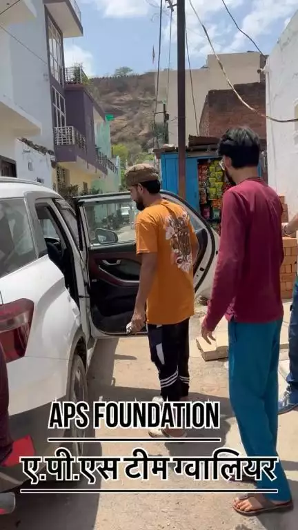 कितने पैसे लिए जाते हैं टंकी रखने के 🙏🏻

Respect girls help poor help animals 

#apsgurjar #help #support #gwalior #cow