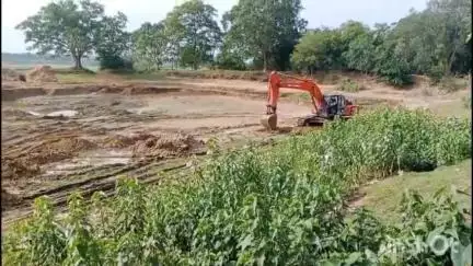 পুরুলিয়া ১: রামনগর গ্রামে শুরু হল তেলিবাঁধ সংস্কারের কাজ