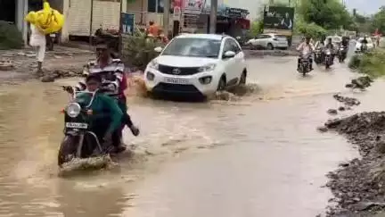 अंबाजोगाई: अंबाजोगाईच्या शिताई नगर येथील रस्ता दुरुस्तीची नागरिकांची मागणी #Jansamasya