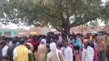 शेरपुर कला जिला गाजीपुर थाना भांवरको गंगा घाट पर एक लड़का डूब गए और जिलाधिकारी से यही मांग हैकुछ दिया जाए@#@