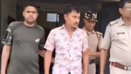 খড়িবাড়ি: অবৈধভাবে ভারতে প্রবেশ করার অভিযোগে পানিট্যাঙ্কি থেকে গ্রেপ্তার এক বাংলাদেশের নাগরিক