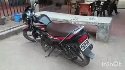 घोसी: घोसी पुलिस ने उबेर गांव से गांजा धंधेबाज समेत चोरी की बाइक के साथ चार लोगों को गिरफ्तार कर जेल भेजा